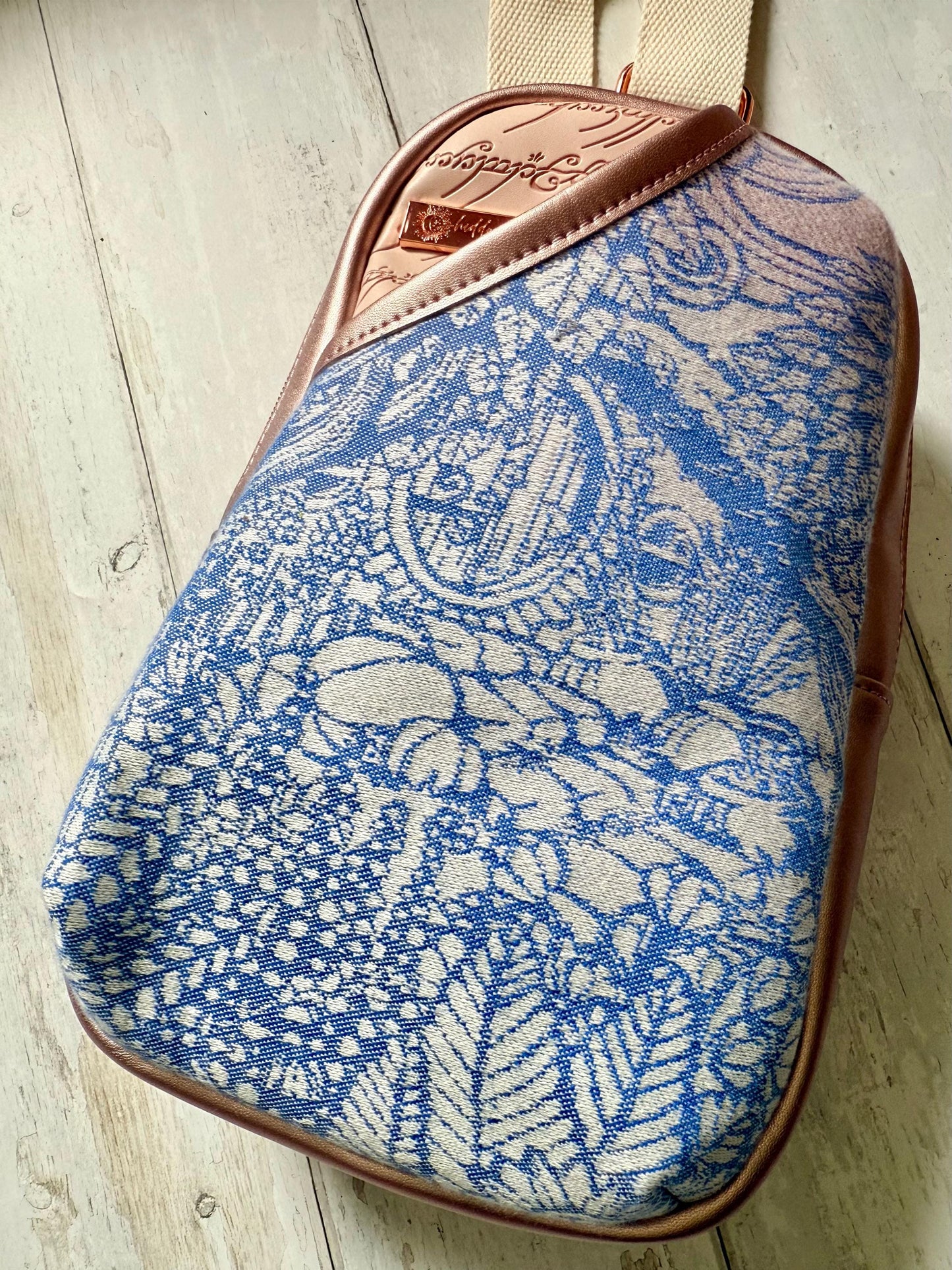 Rosie Sling Bag, lord of the ring gift, lotrgifts, vegan crossbody bag, front pocket bag, oscha handbag, sling bag women, wrap scrap bag