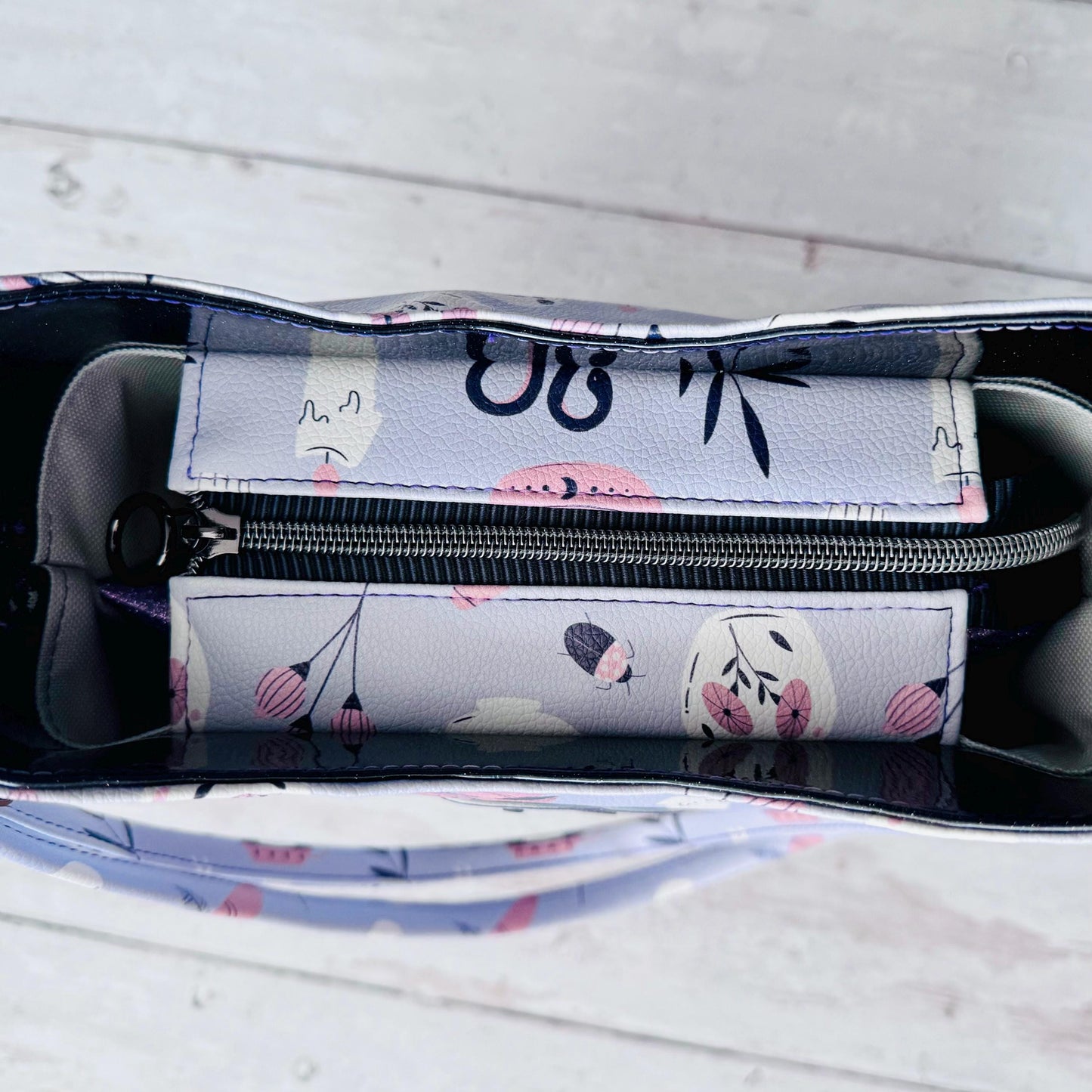 Fourth Wing Bag, Fourth Wing Crossbody Bag, Dragon Bag, Booktok merch, book lover gifts, smut merch, black shoulder bag, medium shoulder bag