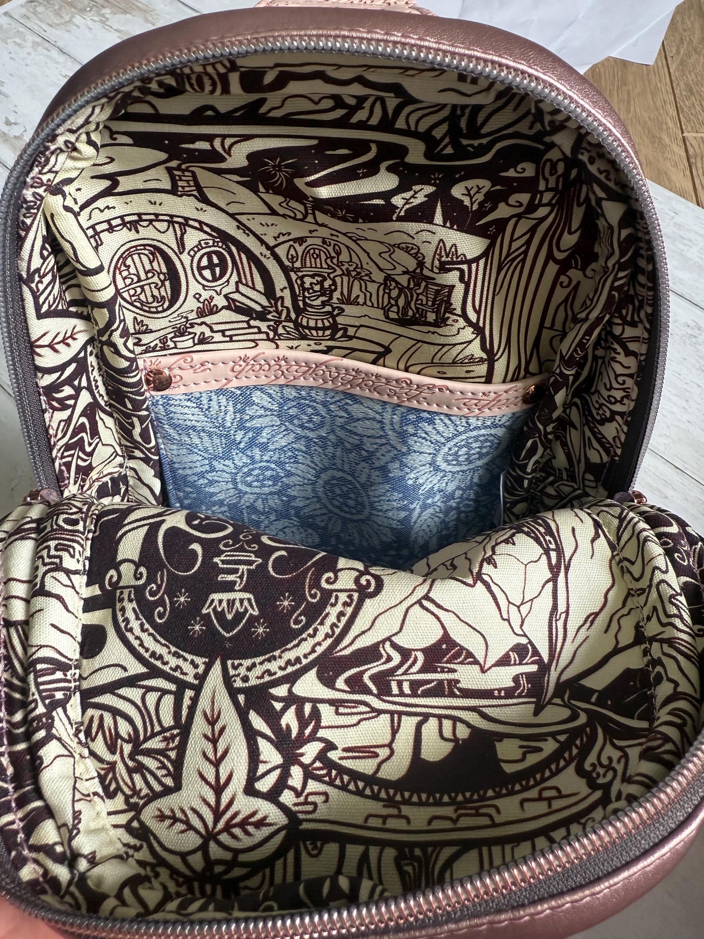 Rosie Sling Bag, lord of the ring gift, lotrgifts, vegan crossbody bag, front pocket bag, oscha handbag, sling bag women, wrap scrap bag