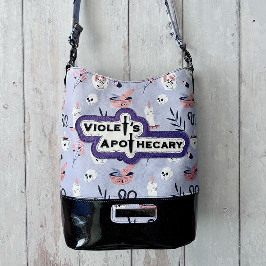 Fourth Wing Bag, Fourth Wing Crossbody Bag, Dragon Bag, Booktok merch, book lover gifts, smut merch, black shoulder bag, medium shoulder bag