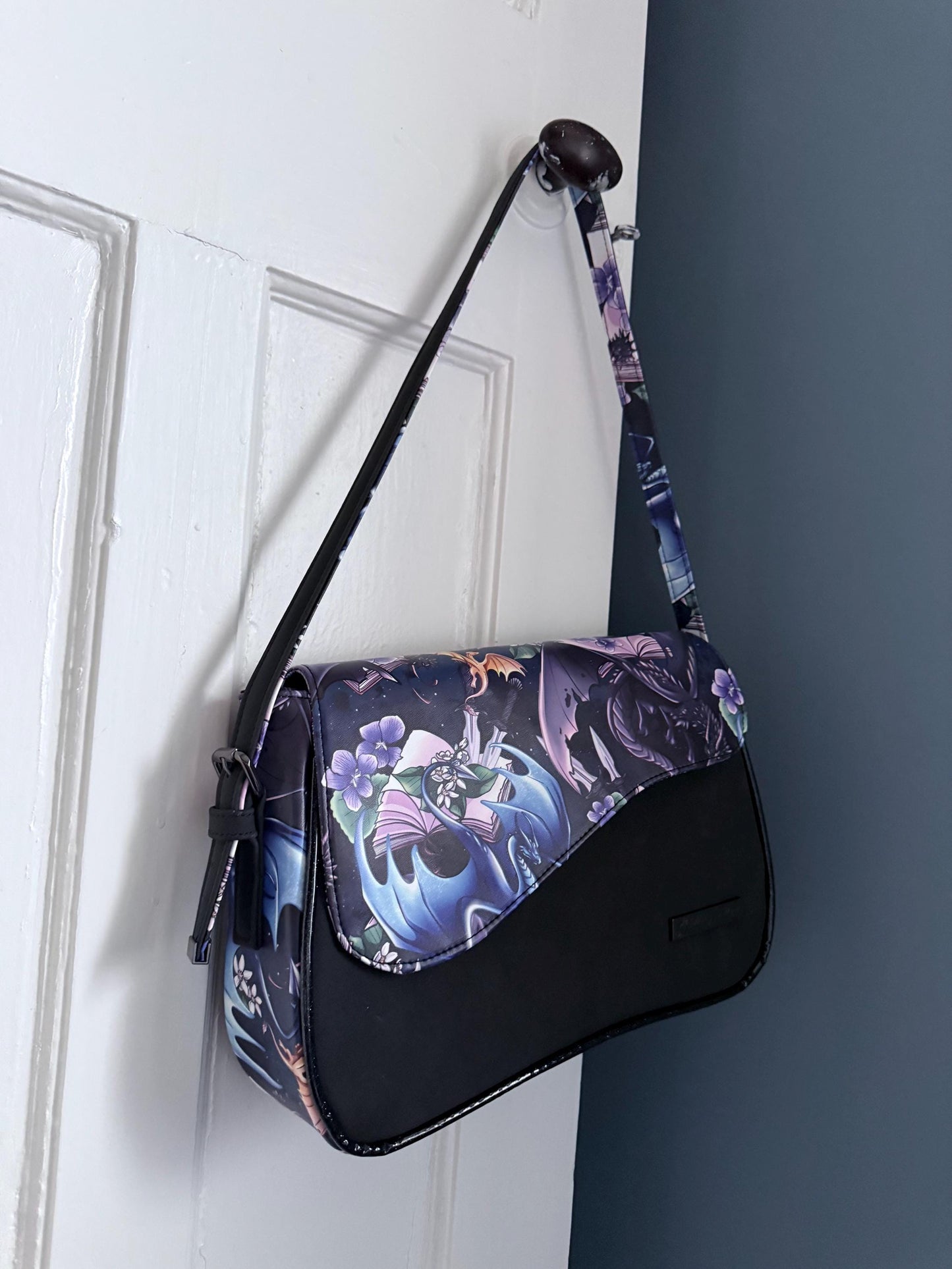 Fourth Wing Bag, Fourth Wing Crossbody Bag, Dragon Bag, Booktok merch, book lover gifts, smut merch, black shoulder bag, medium shoulder bag