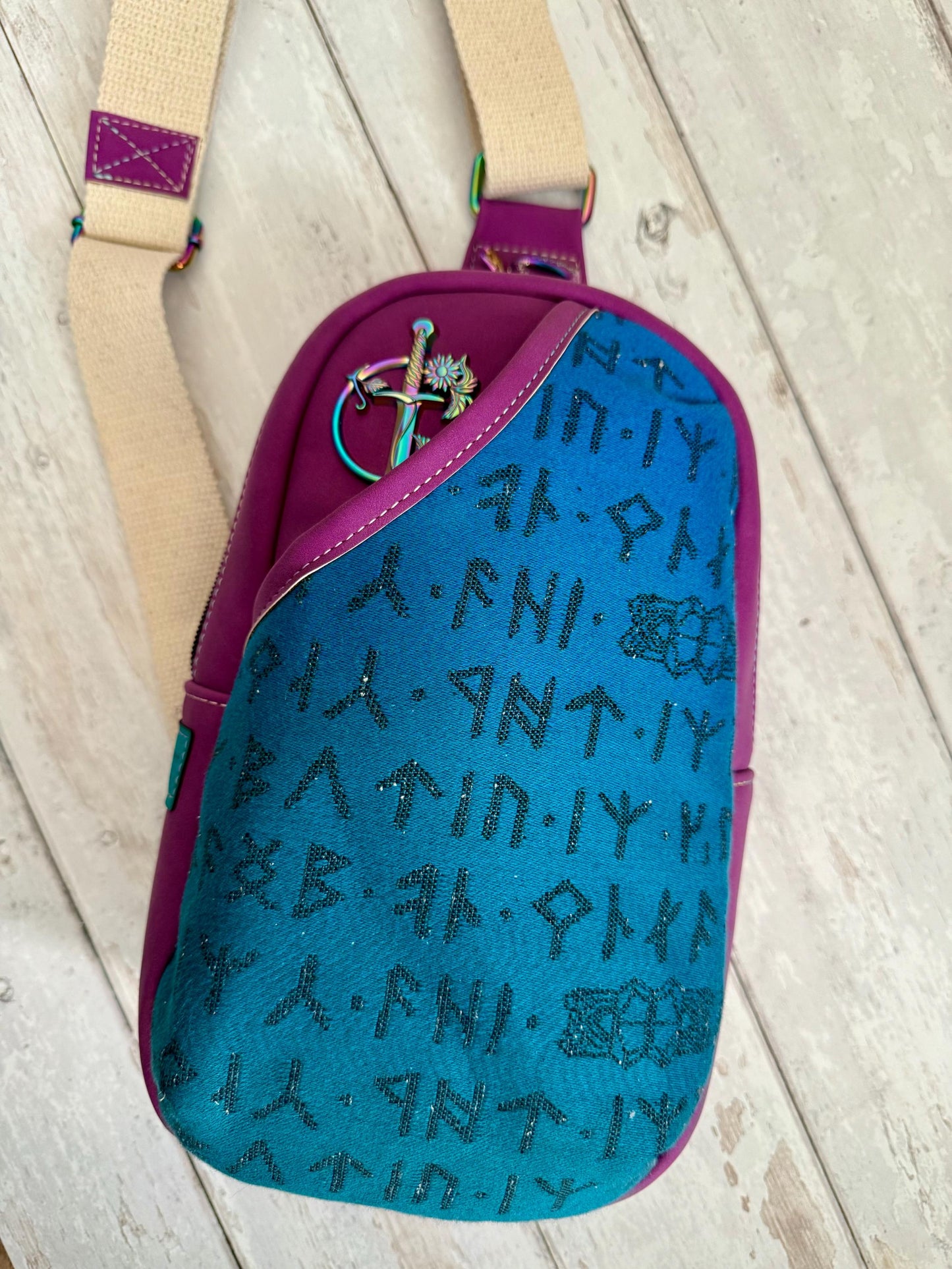 Rosie Sling Bag, lord of the ring gift, lotrgifts, vegan crossbody bag, front pocket bag, oscha handbag, sling bag women, wrap scrap bag