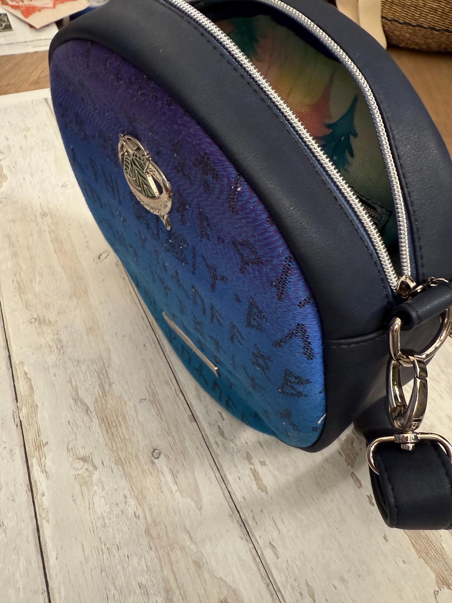 Lord of the ring gift for women, wrap scrap bag, lotrgifts, Oscha bag, middle earth bag, Tolkien gifts, vegan circle crossbody ba