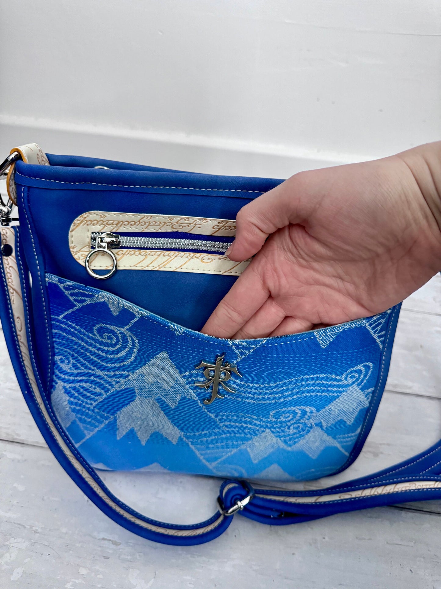 Lord of the ring gift for women, wrap scrap bag, lotrgifts, Oscha bag, middle earth bag, Tolkien gifts, vegan crossbody bag