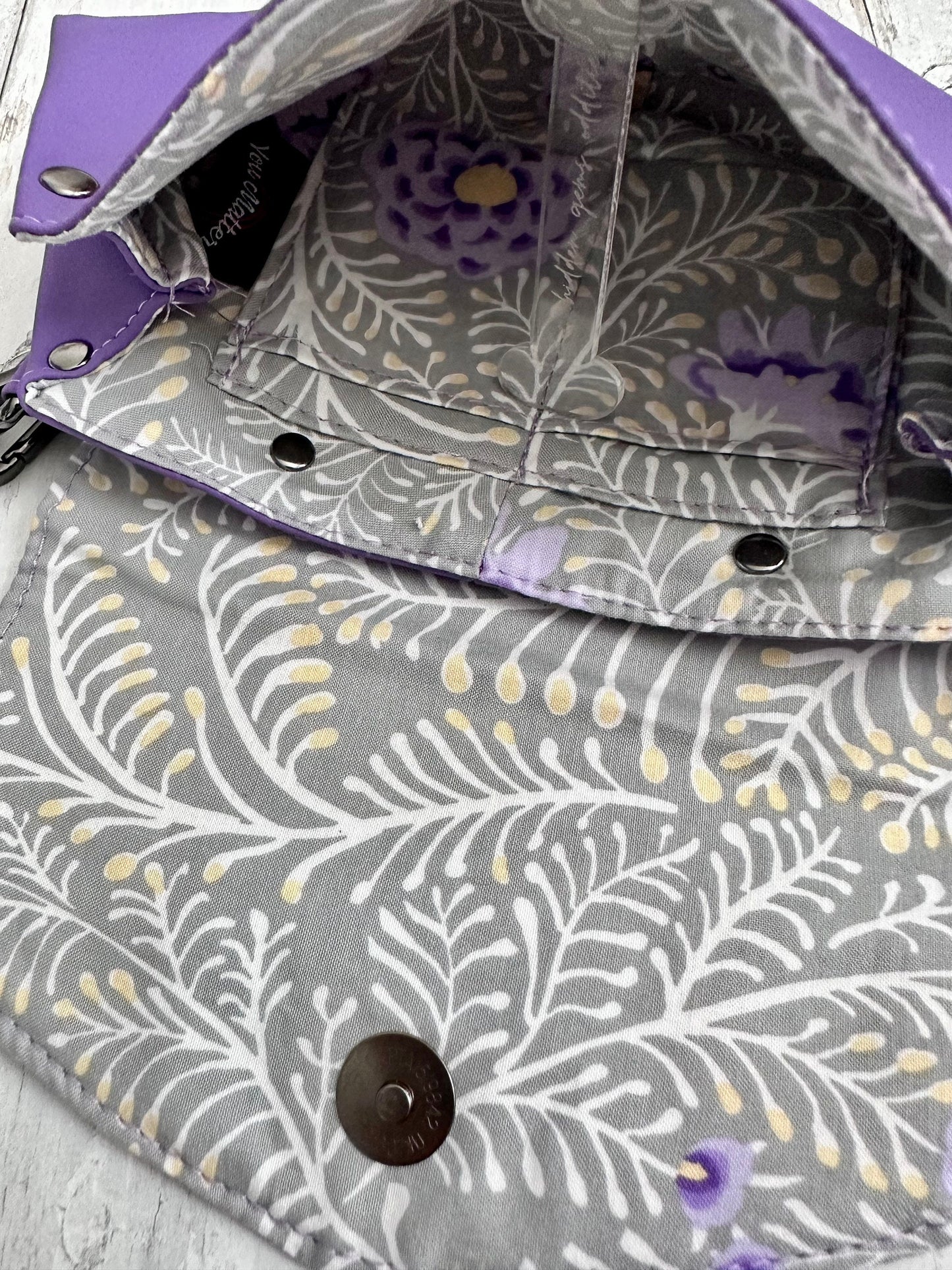 Taylor swiftie merch, eras tour merch, eras tour outfits, swiftie gifts, swiftie fiancé, swiftie mama, eras tour bag, vegan phone bag