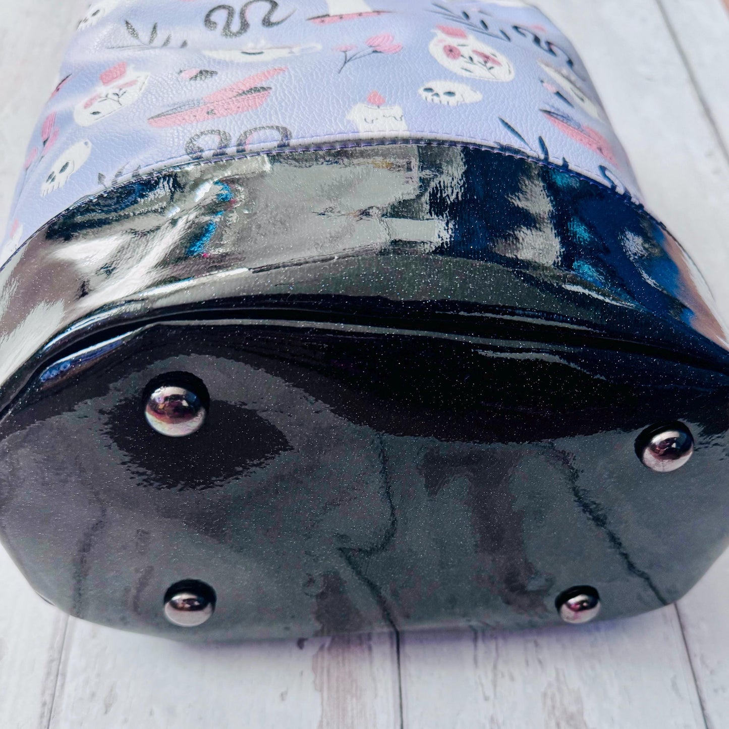 Fourth Wing Bag, Fourth Wing Crossbody Bag, Dragon Bag, Booktok merch, book lover gifts, smut merch, black shoulder bag, medium shoulder bag