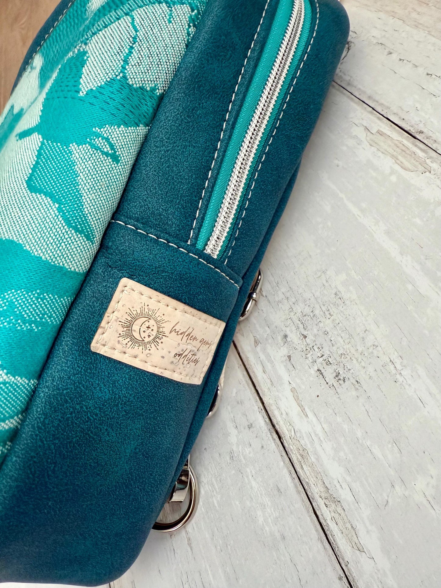 Rosie Sling Bag, lord of the ring gift, lotrgifts, vegan crossbody bag, front pocket bag, oscha handbag, sling bag women, wrap scrap bag