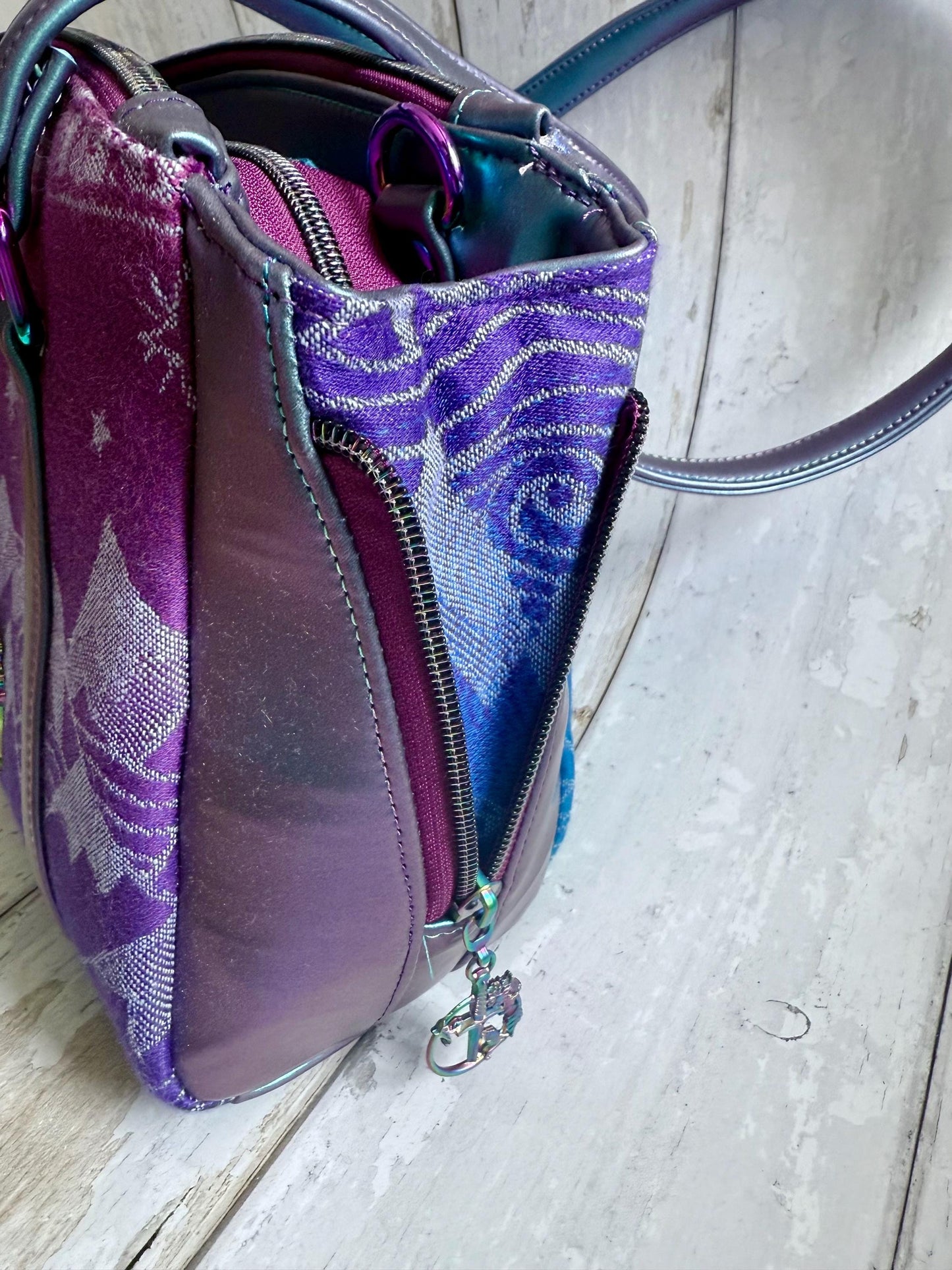 Women shoulder bag, lord of the rings purse, oscha fabric purses, vegan handbag, red crossbody bag, nerdy girl gifts, middle earth bag