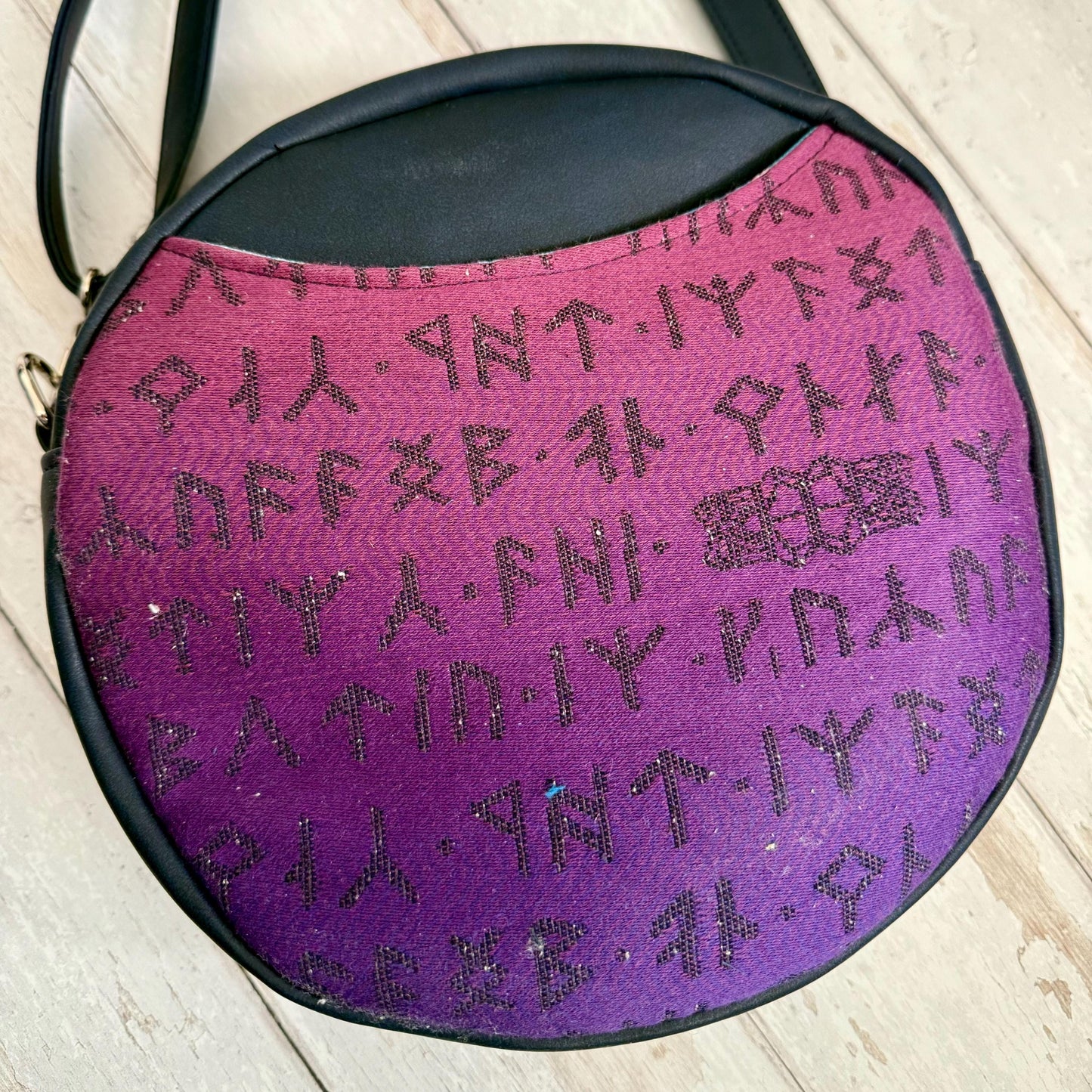 Lord of the ring gift for women, wrap scrap bag, lotrgifts, Oscha bag, middle earth bag, Tolkien gifts, vegan circle crossbody ba