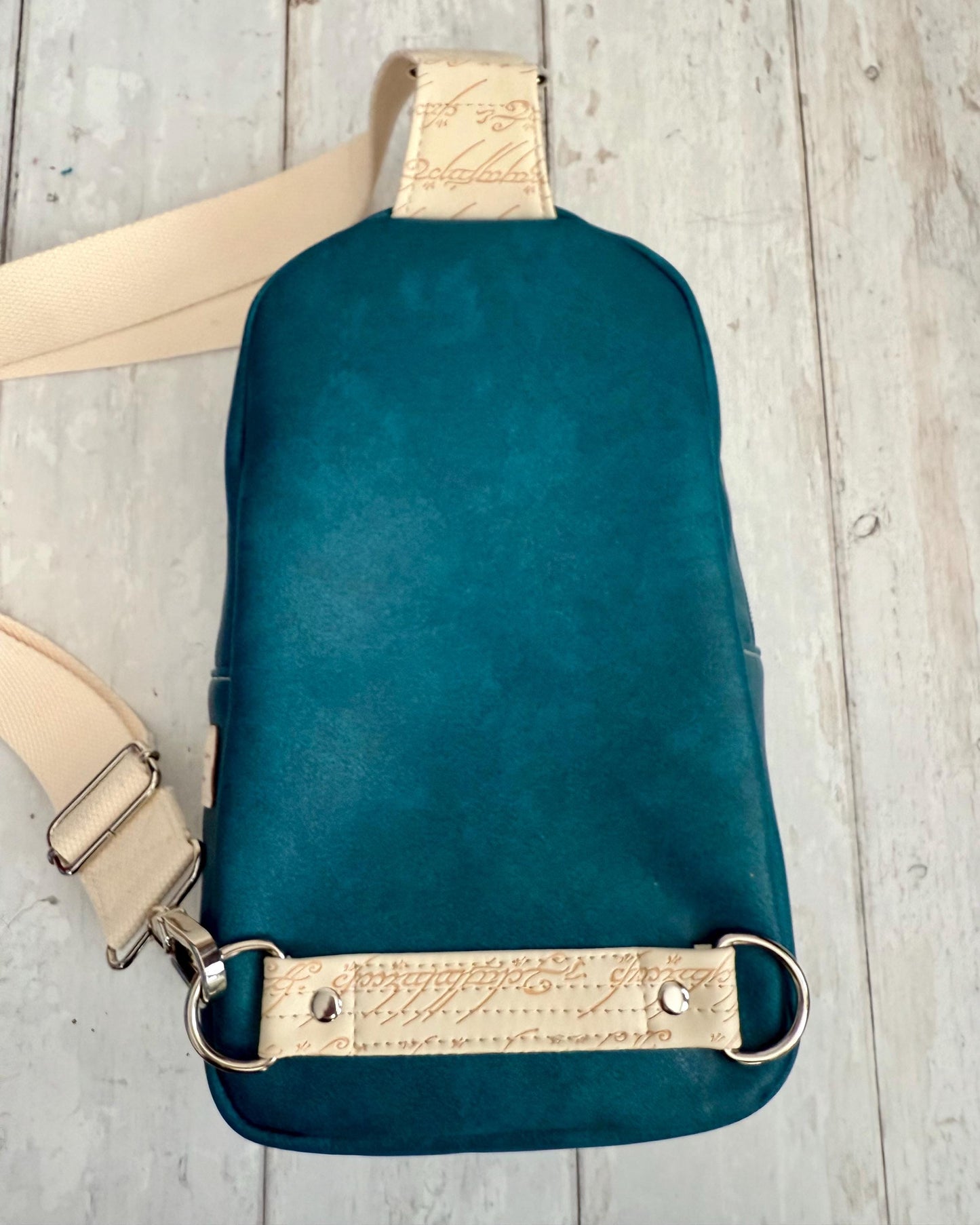 Rosie Sling Bag, lord of the ring gift, lotrgifts, vegan crossbody bag, front pocket bag, oscha handbag, sling bag women, wrap scrap bag