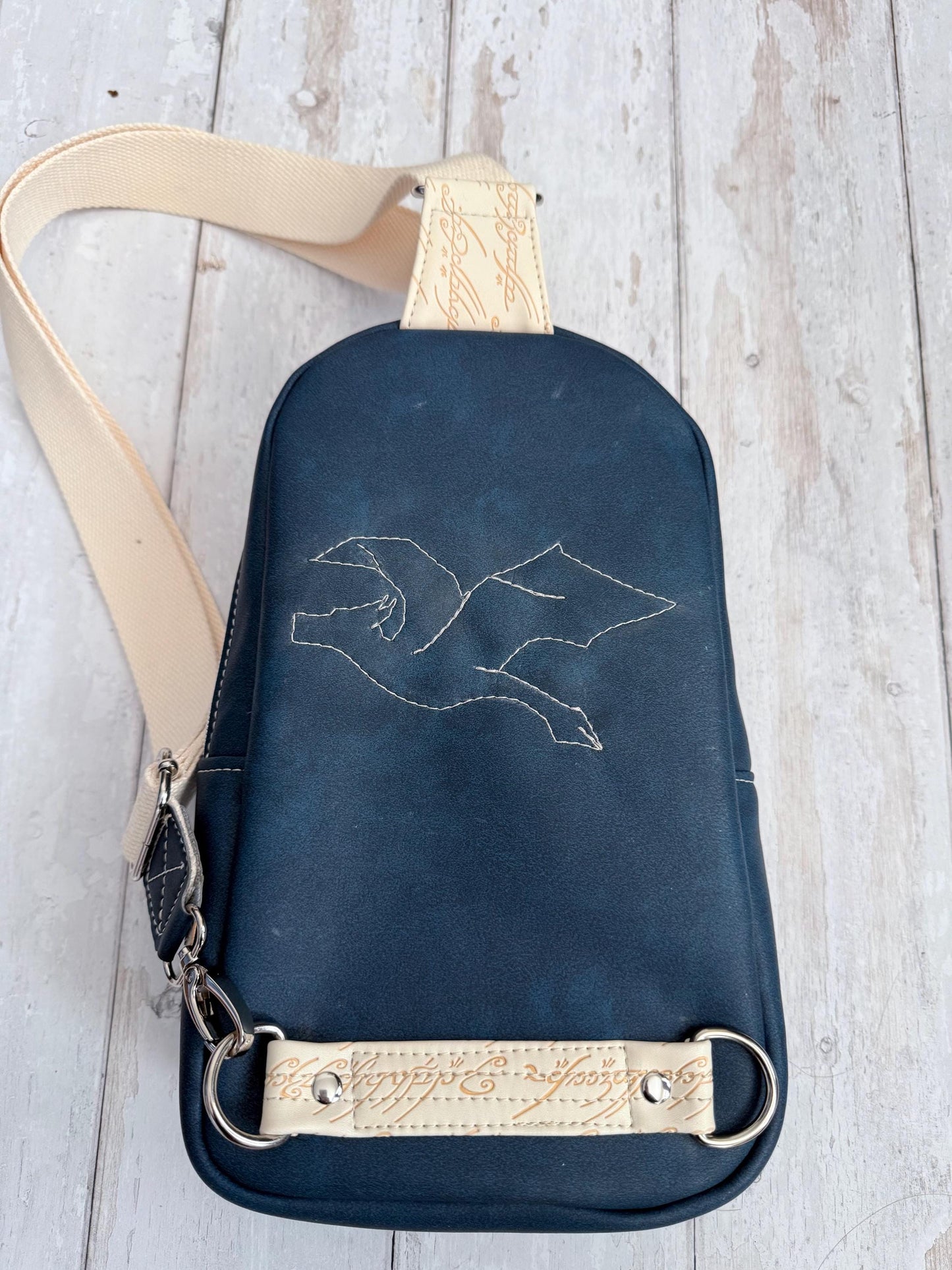 Rosie Sling Bag, lord of the ring gift, lotrgifts, vegan crossbody bag, front pocket bag, oscha handbag, sling bag women, wrap scrap bag