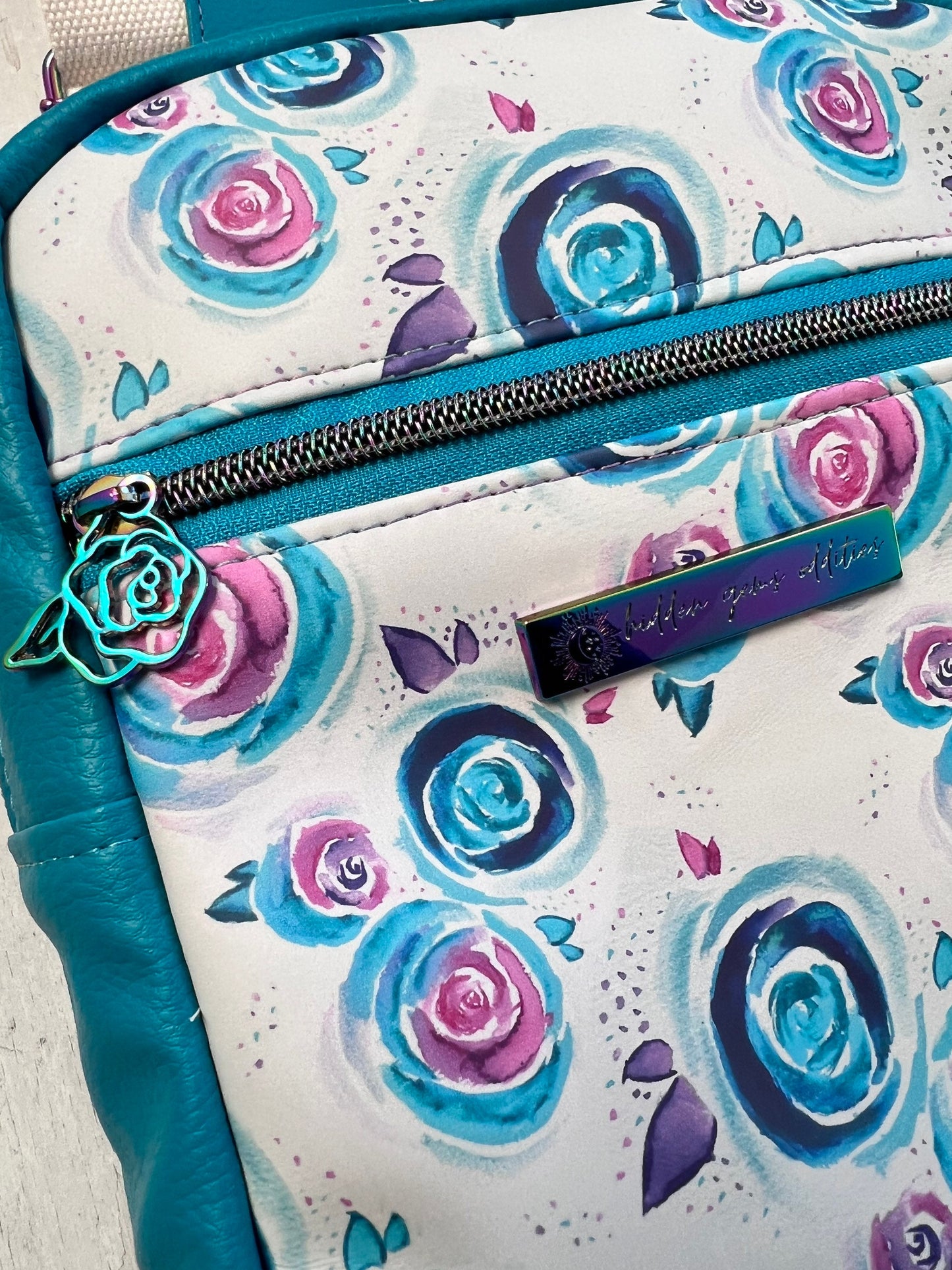 Gardener gift, plant lover gift, Sling bag, Sling Backpack, Vegan bag, hiker gift, Commuter Backpack, floral backpack, roses handbag