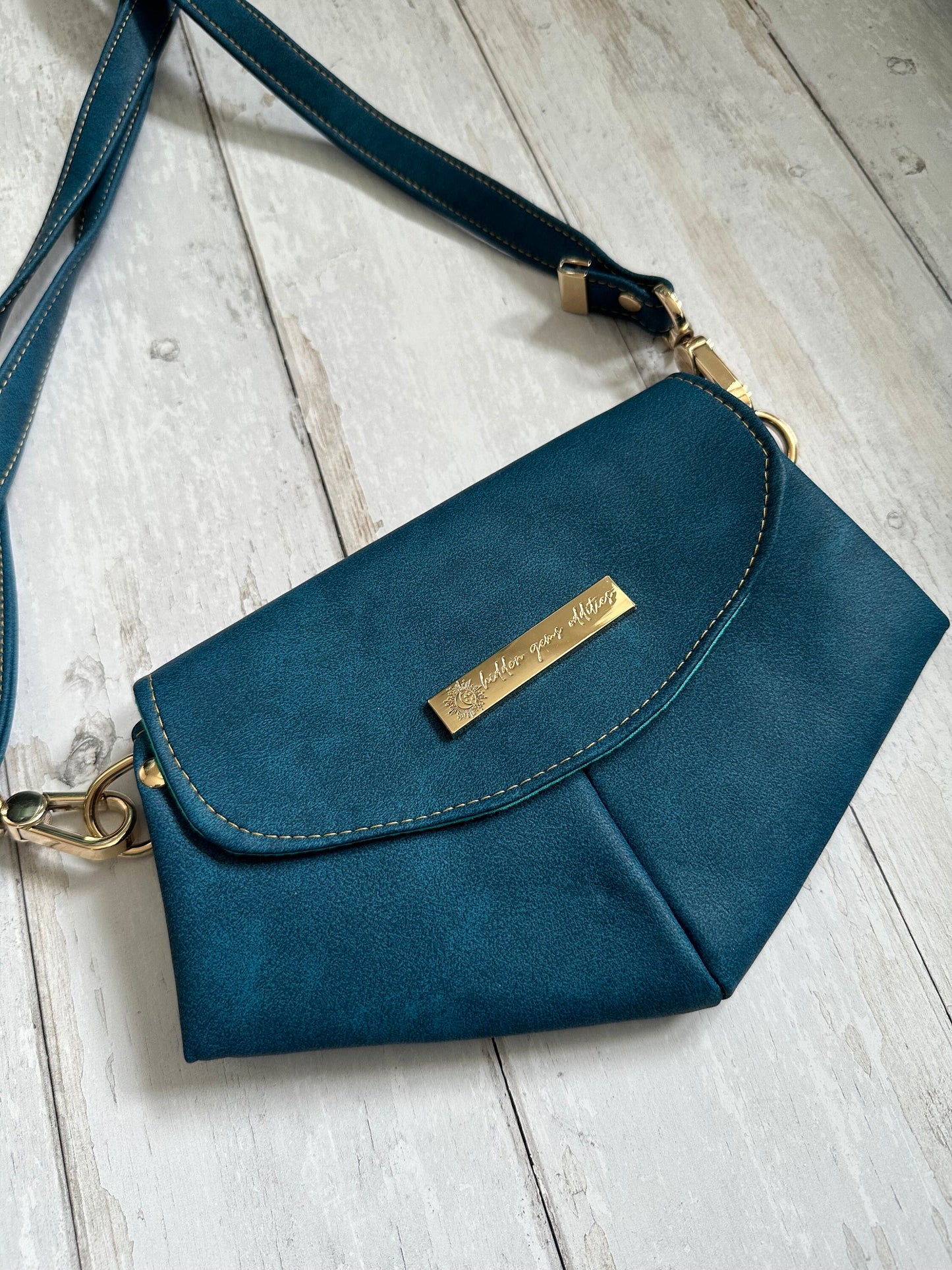 Skye crossbody bag, vegan handbags for women, convertible bag, teenage girl gift,handbag for party, cute evening bag, small crossbody bag